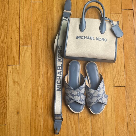 Michael Kors Denim Blue tote bag with strap & sandals (Size: 8 medium) - Picture 1 of 15